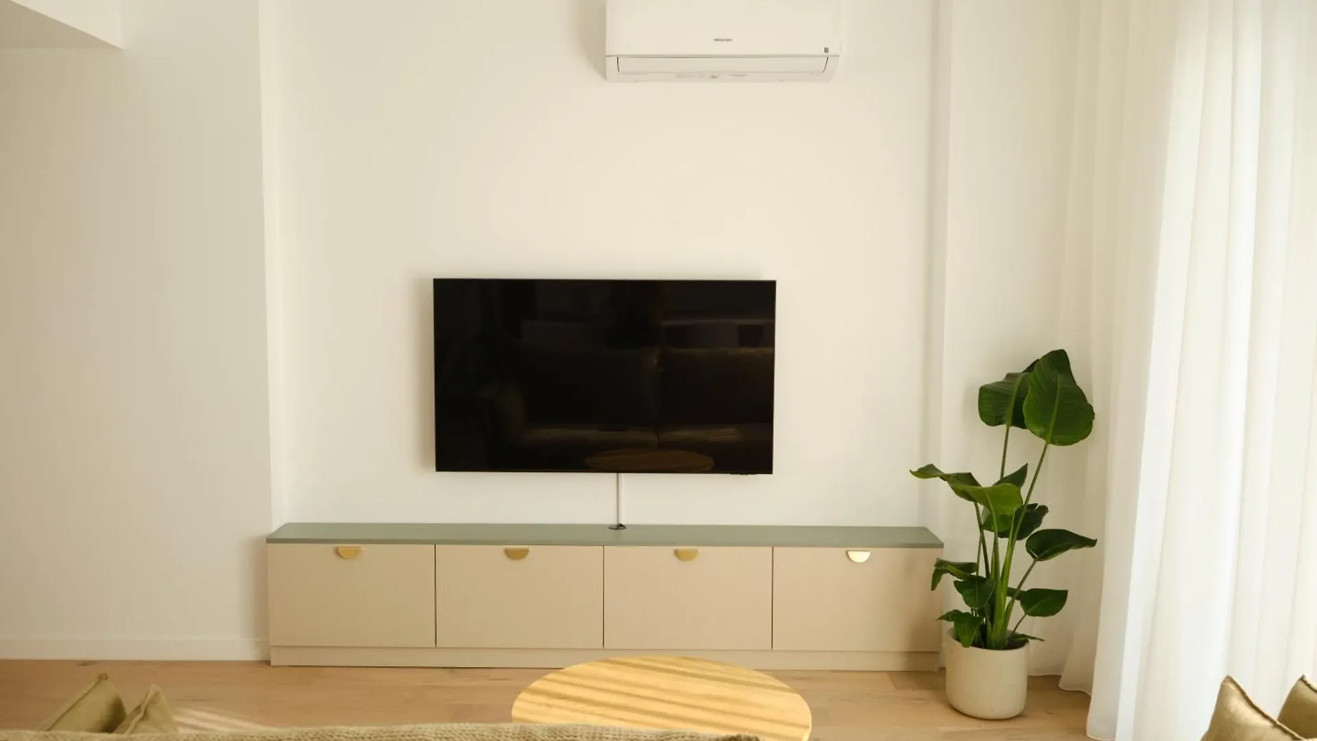 Miss Green I Apartament Cu Un Dormitor I One Cotroceni Park Bucharest Apartment